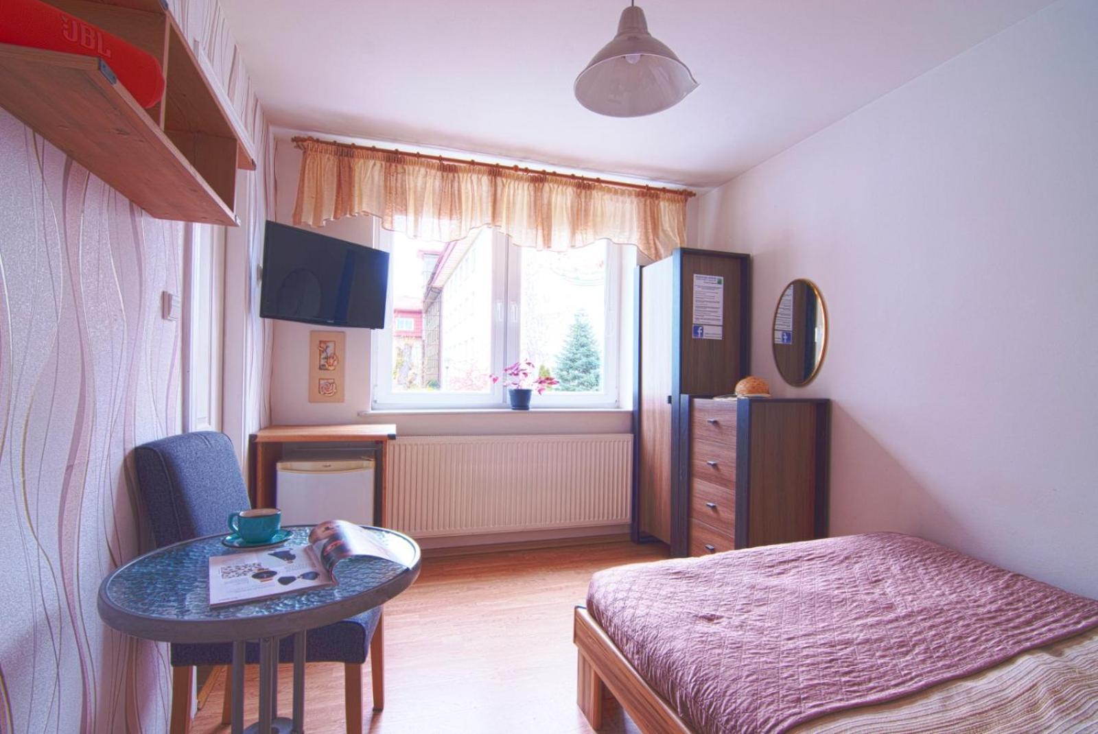 Wynajem Apartamentow I Pokoi. Устроне-Морске Экстерьер фото